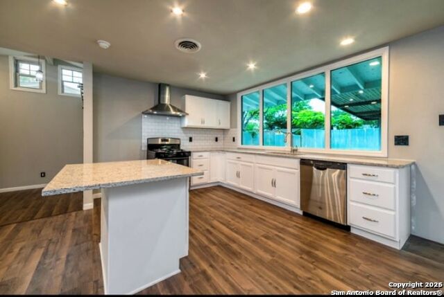 Image 5 of 13 For 3715 Electra Dr