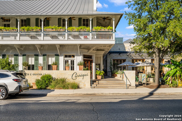 Image 33 of 36 For 719 Locust St E 3110