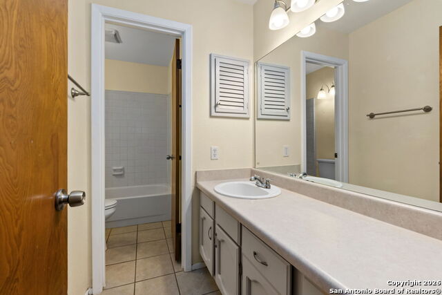 Image 24 of 27 For 1329 Poppy  