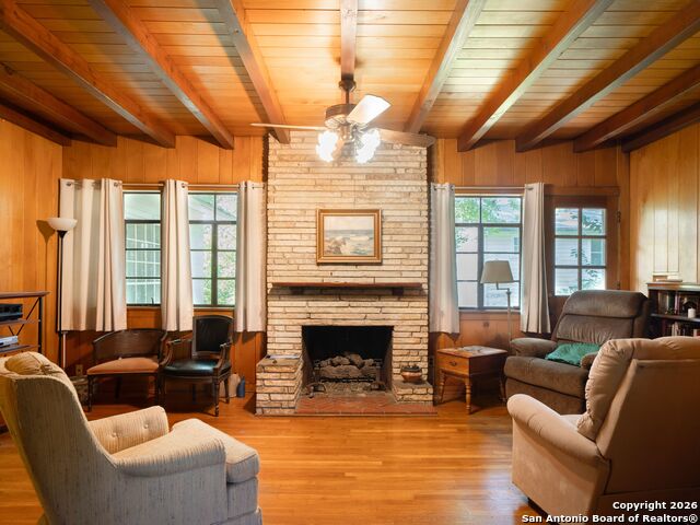 Image 14 of 25 For 908 Garraty Rd