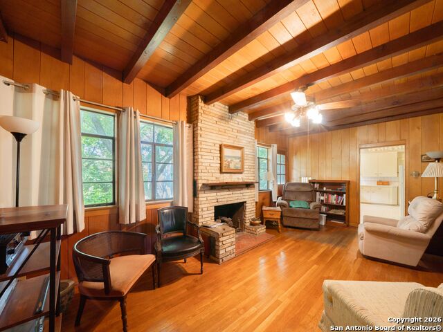 Image 15 of 25 For 908 Garraty Rd