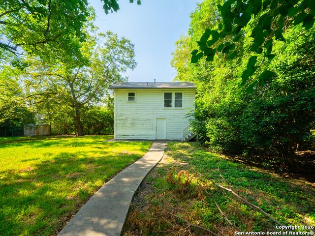 Image 20 of 25 For 908 Garraty Rd