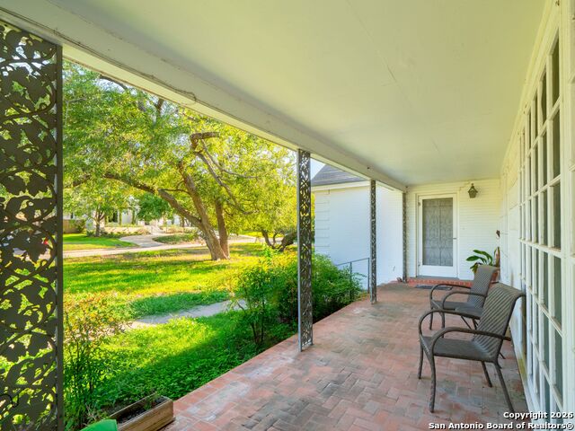 Image 5 of 25 For 908 Garraty Rd