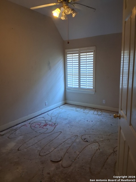 Image 11 of 43 For 13306 Ming Heights