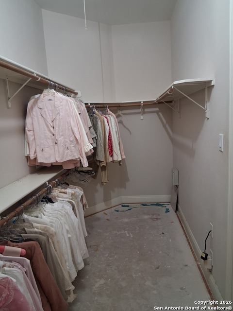 Image 29 of 43 For 13306 Ming Heights