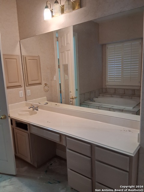 Image 32 of 43 For 13306 Ming Heights