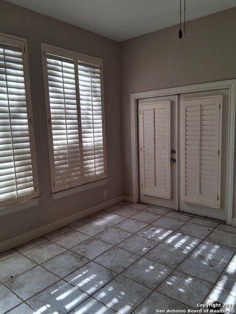 Image 34 of 43 For 13306 Ming Heights