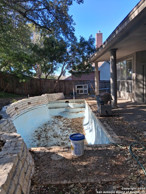 Image 36 of 43 For 13306 Ming Heights