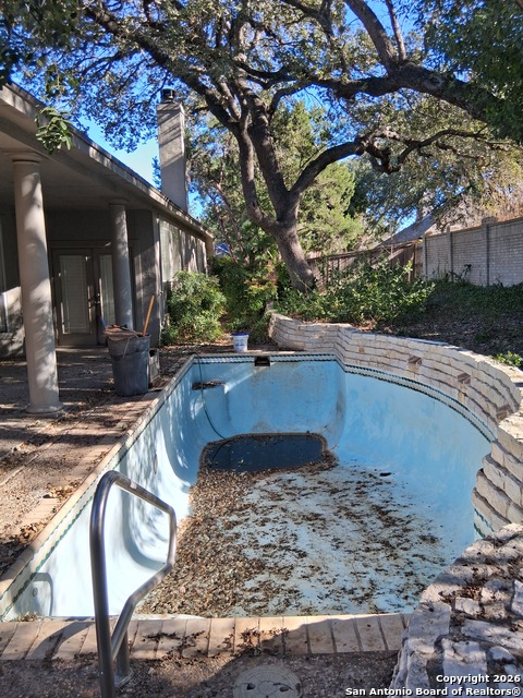 Image 37 of 43 For 13306 Ming Heights