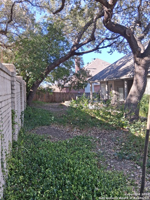 Image 42 of 43 For 13306 Ming Heights