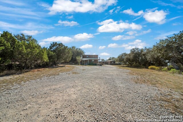 Image 16 of 38 For 901 Cedar Rise