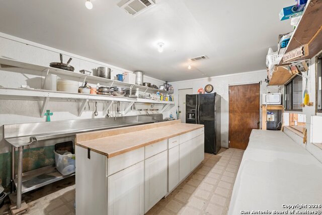 Image 22 of 38 For 901 Cedar Rise