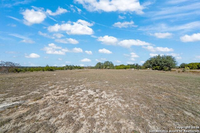 Image 26 of 38 For 901 Cedar Rise