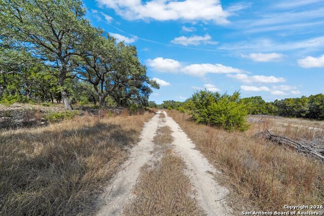 Image 33 of 38 For 901 Cedar Rise