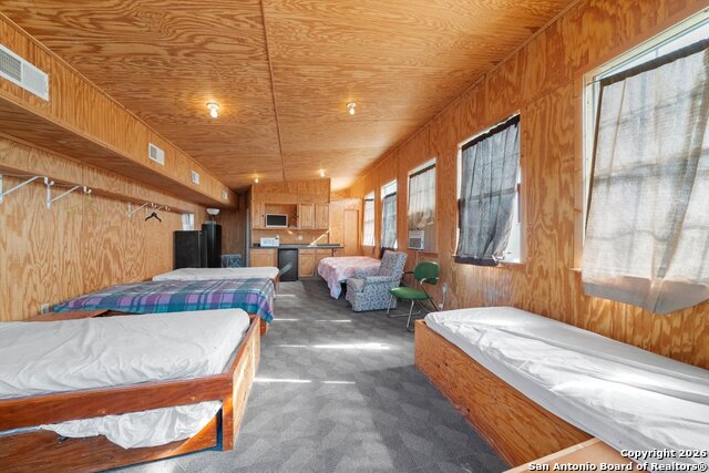 Image 35 of 38 For 901 Cedar Rise