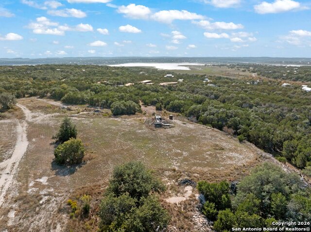 Image 5 of 38 For 901 Cedar Rise