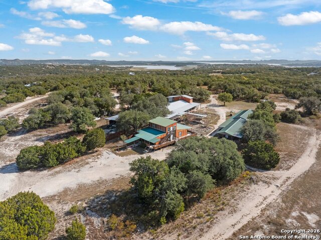 Image 6 of 38 For 901 Cedar Rise