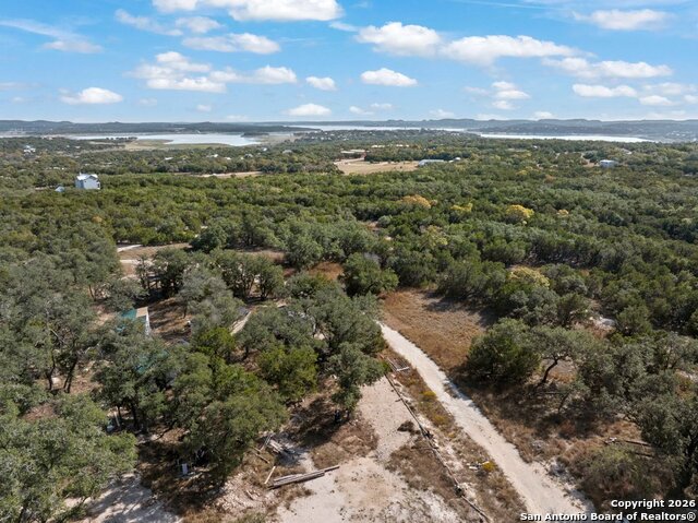 Image 7 of 38 For 901 Cedar Rise