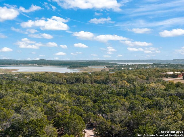 Image 9 of 38 For 901 Cedar Rise