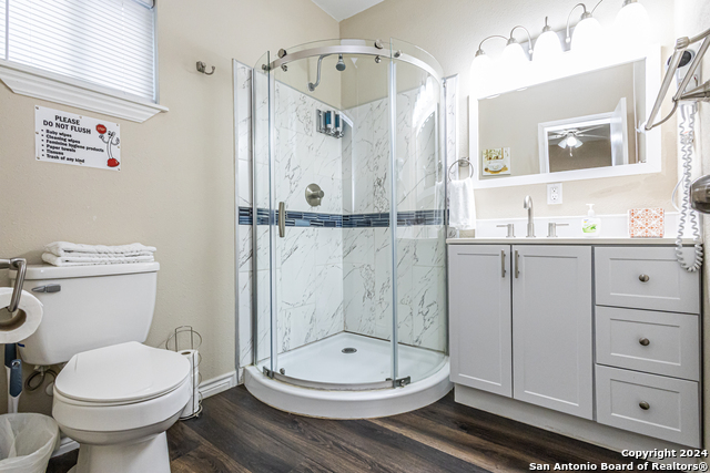 Image 18 of 43 For 1202 Center N