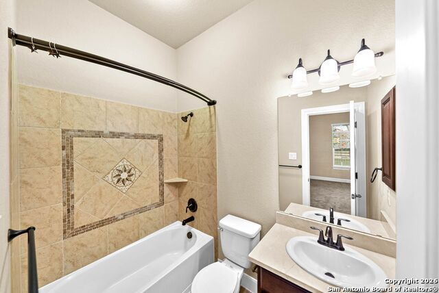 Image 34 of 91 For 10811 Zedernholz Run