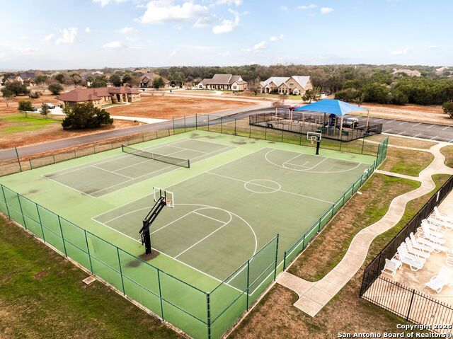 Image 77 of 91 For 10811 Zedernholz Run