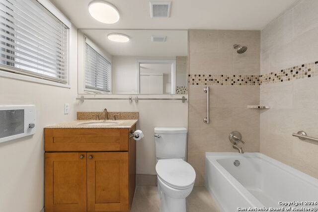 Image 21 of 28 For 4403 Diamondhead Dr