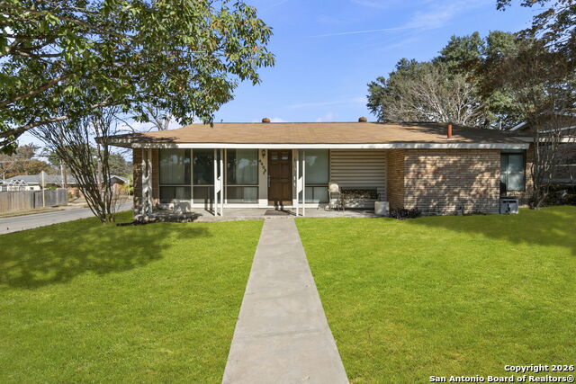 Image 3 of 28 For 4403 Diamondhead Dr