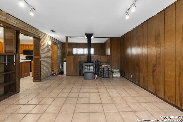 Image 8 of 28 For 4403 Diamondhead Dr