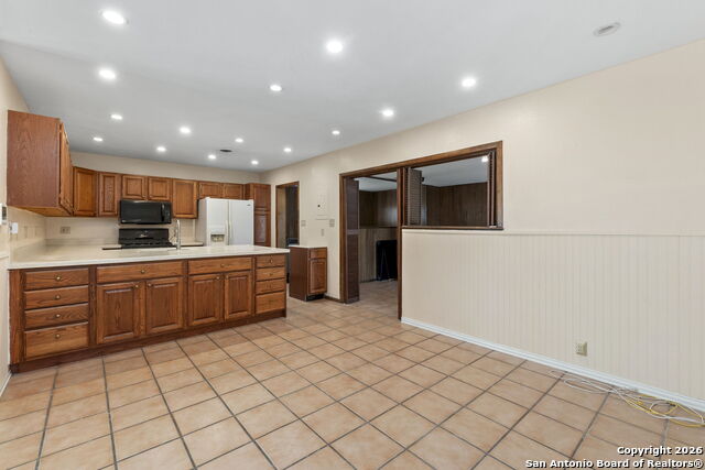 Image 9 of 28 For 4403 Diamondhead Dr