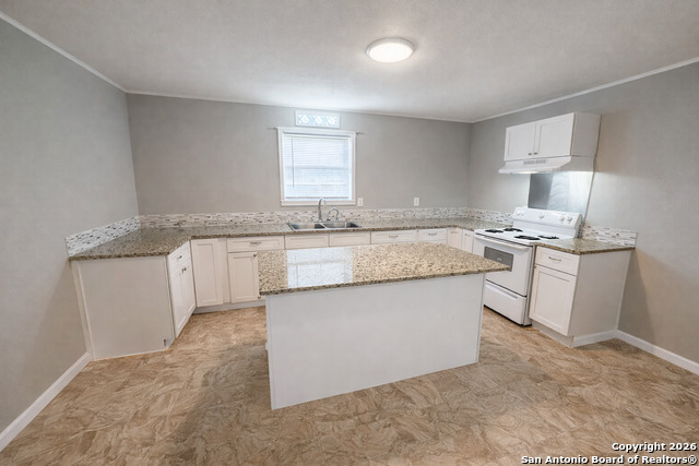 Image 4 of 11 For 7318 Palm Park