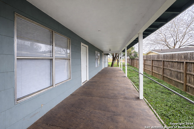 Image 9 of 11 For 7318 Palm Park