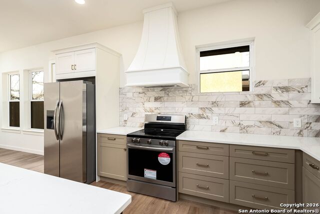 Image 10 of 67 For 1947 French Pl W