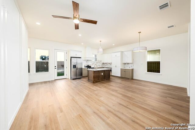 Image 6 of 67 For 1947 French Pl W