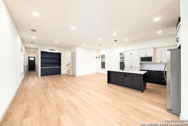 Image 12 of 69 For 118 San Antonio Blvd