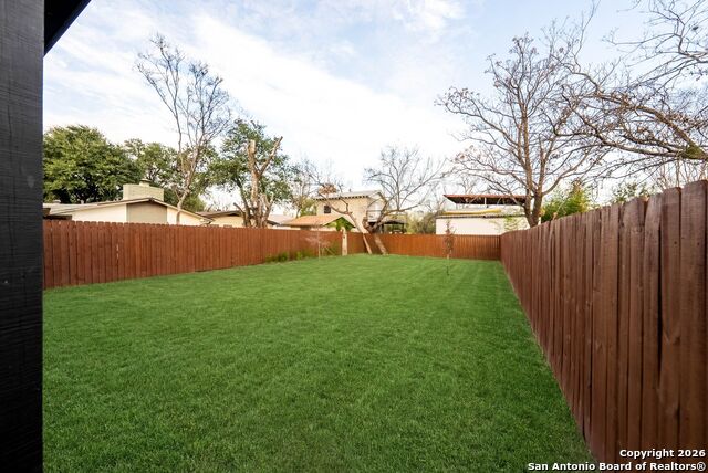 Image 35 of 69 For 118 San Antonio Blvd