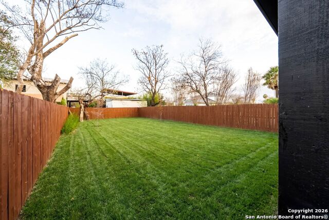 Image 36 of 69 For 118 San Antonio Blvd