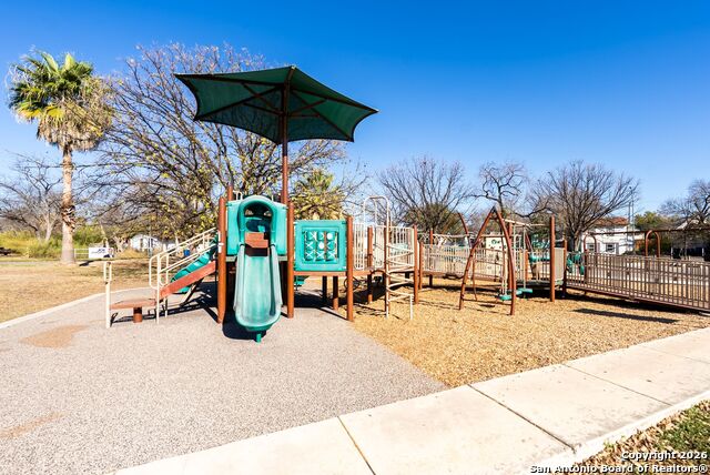 Image 49 of 69 For 118 San Antonio Blvd