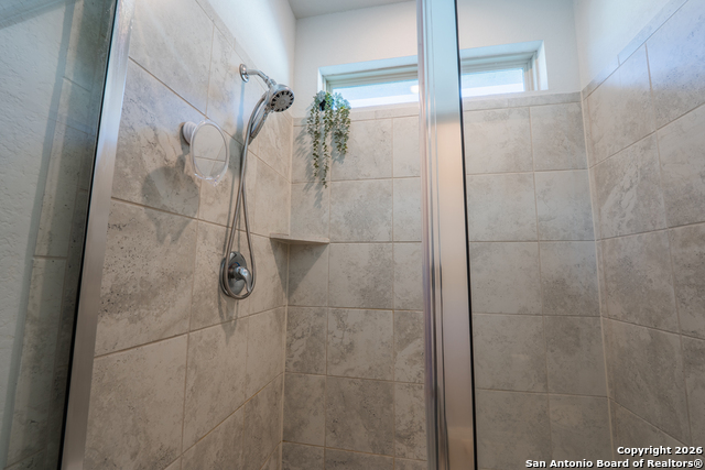 Image 25 of 39 For 4911 Ranahan Pass