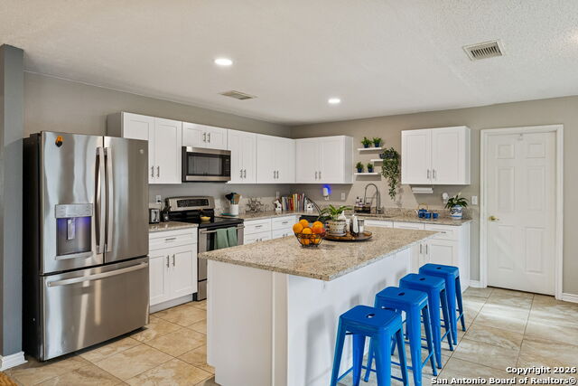 Image 17 of 48 For 4826 Limestone Well Dr