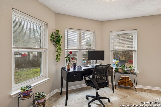 Image 22 of 48 For 4826 Limestone Well Dr