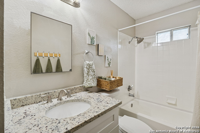 Image 33 of 48 For 4826 Limestone Well Dr