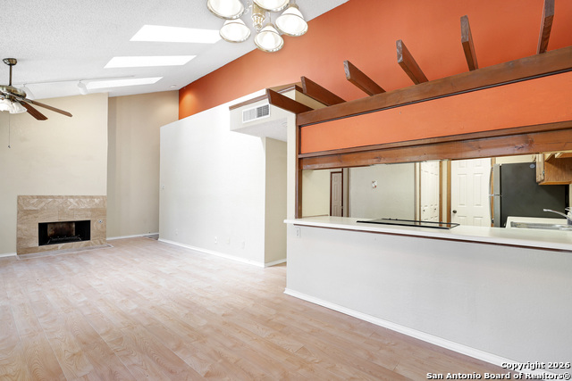 Image 10 of 30 For 8633 Datapoint  224