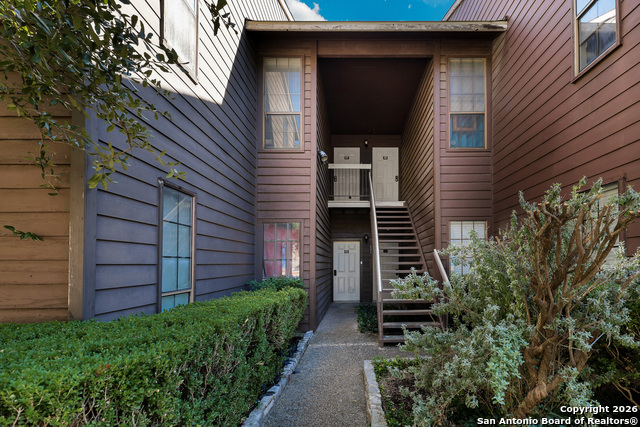 Image 2 of 30 For 8633 Datapoint  224