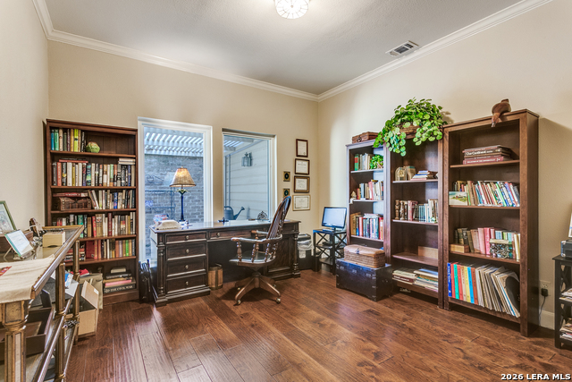 Image 17 of 18 For 2 Cheltenham