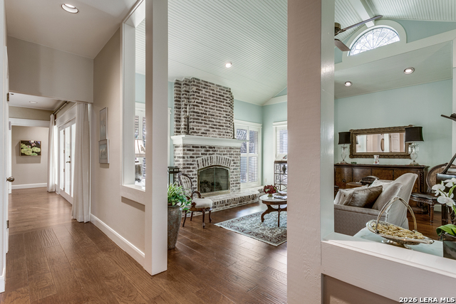 Image 7 of 18 For 2 Cheltenham