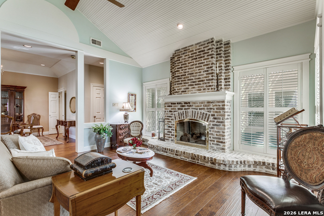 Image 8 of 18 For 2 Cheltenham