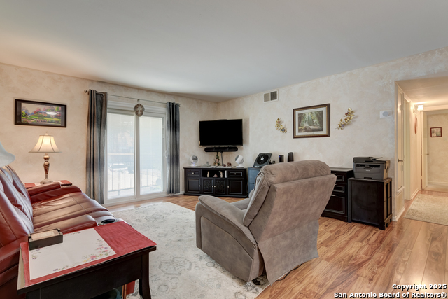 Image 16 of 25 For 6718 Callaghan Rd  307