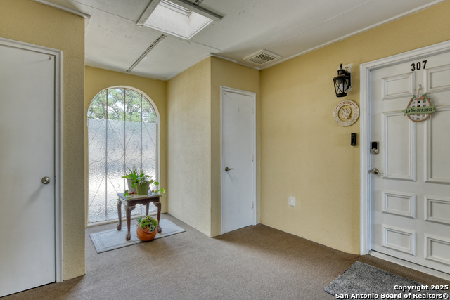 Image 2 of 25 For 6718 Callaghan Rd  307