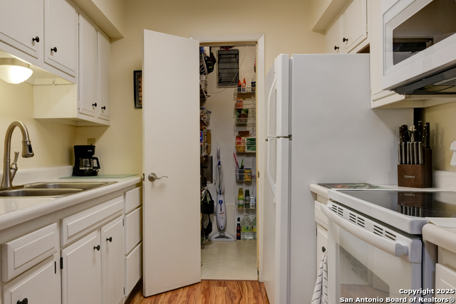 Image 20 of 25 For 6718 Callaghan Rd  307